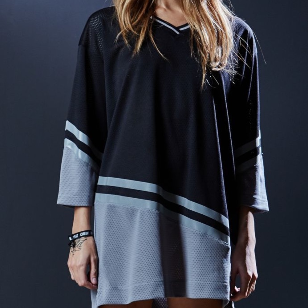 sweat crew jersey top